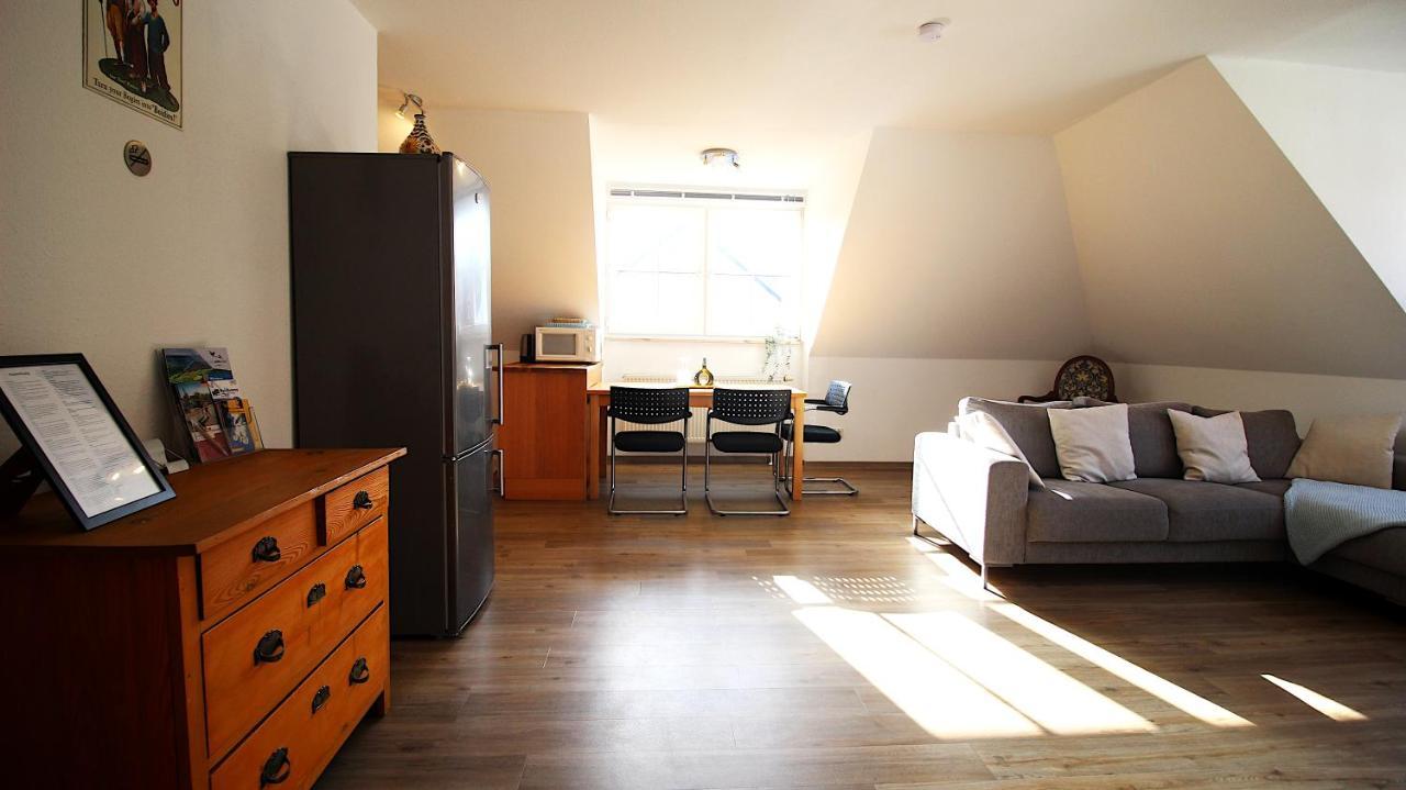 Homie Stay Zell - Apartment Mit Privatparkplatz Zell am Main Zewnętrze zdjęcie