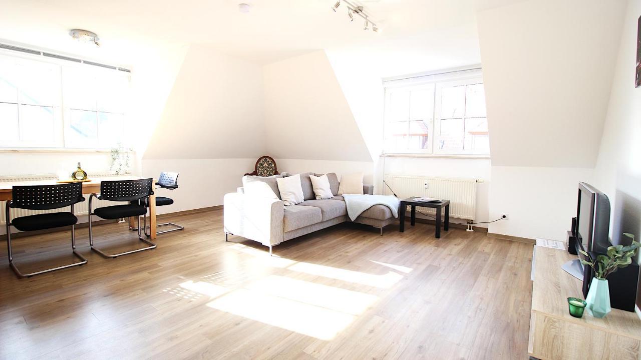 Homie Stay Zell - Apartment Mit Privatparkplatz Zell am Main Zewnętrze zdjęcie