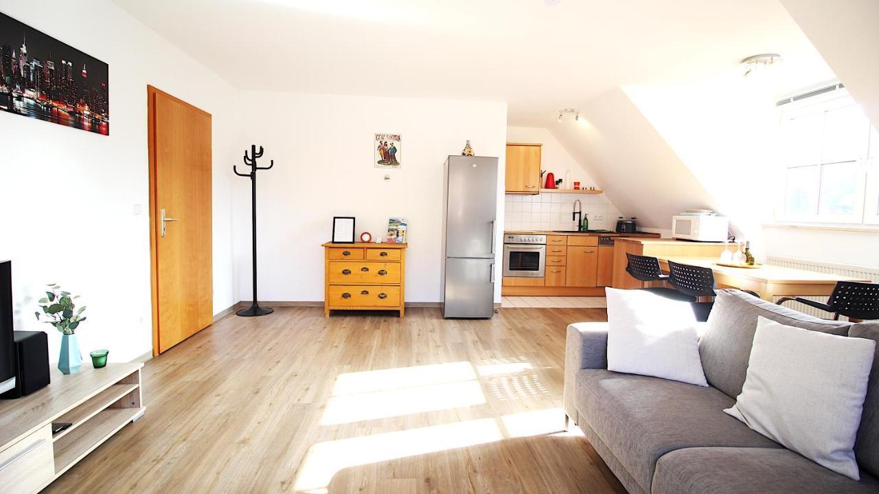 Homie Stay Zell - Apartment Mit Privatparkplatz Zell am Main Zewnętrze zdjęcie